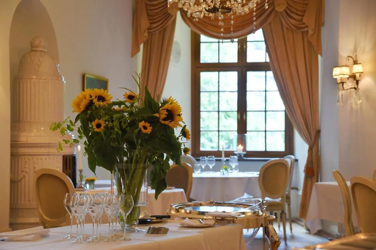Hotel Im Schlosspark Binningen