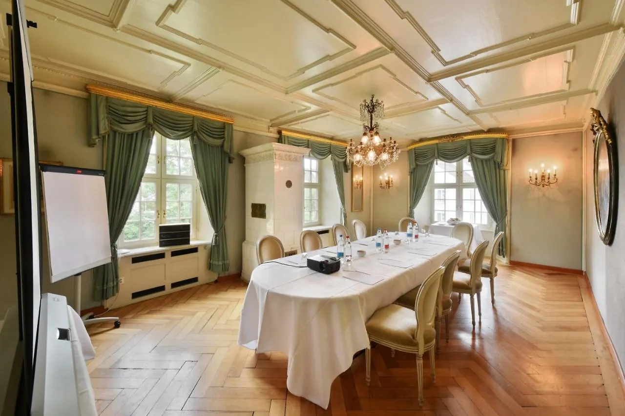 Hotel Im Schlosspark Binningen